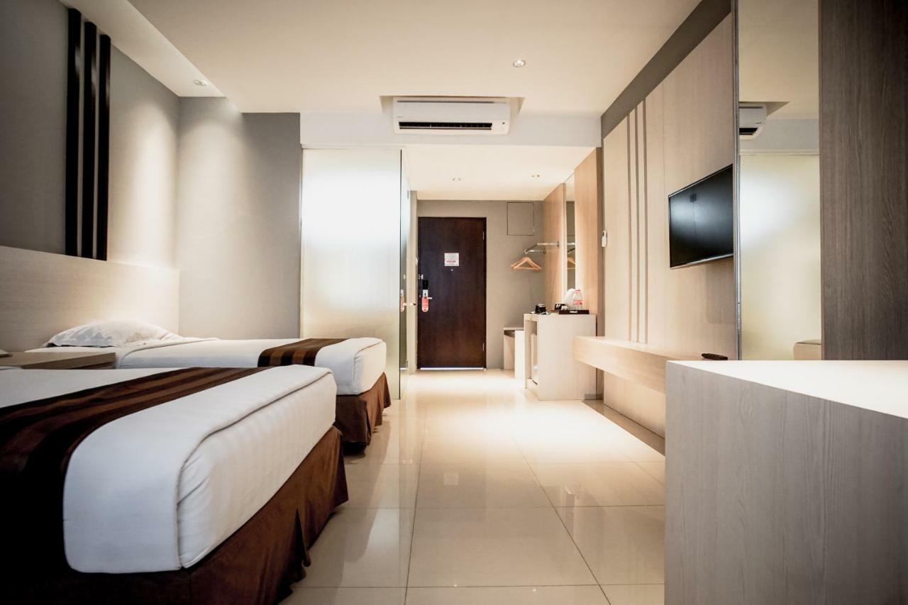 Hotel Asri Plaza Asia Tasikmalaya Exterior foto